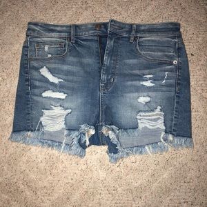American Eagle High-rise shorts